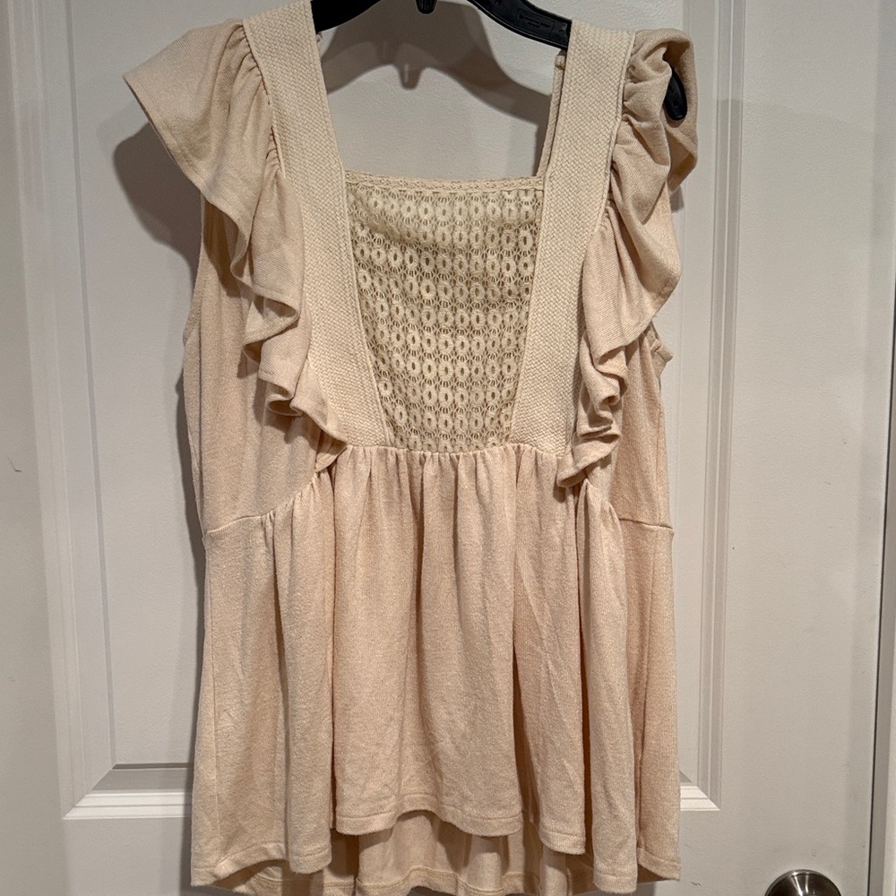 Gimmicks by BKE Cream Ruffle Blouse